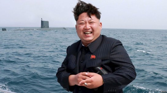 Лидер КНДР лично наградил и поблагодарил ученых, которые создали водородную бомбу