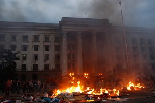 В Италии установили табличку в память о погибших одесситах и донбассцах