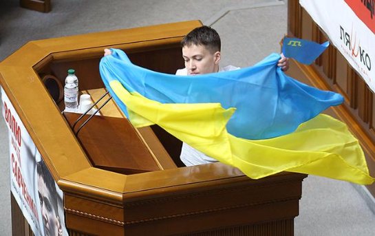 Савченко предположила, что украинские парламентарии начнут работать только под дулом автомата