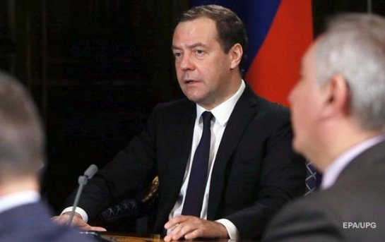 Медведев рассказал, почему российское правительство не снимет продэмбарго