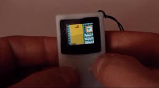 Создан Game Boy размером с брелок