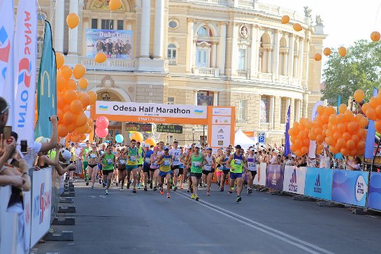 Представители 15 стран приняли участие в Odesa Half Marathon