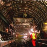 Транспортная компания Eurotunnel хочет компенсации от Англии и Франции за проблемы с нелегалами